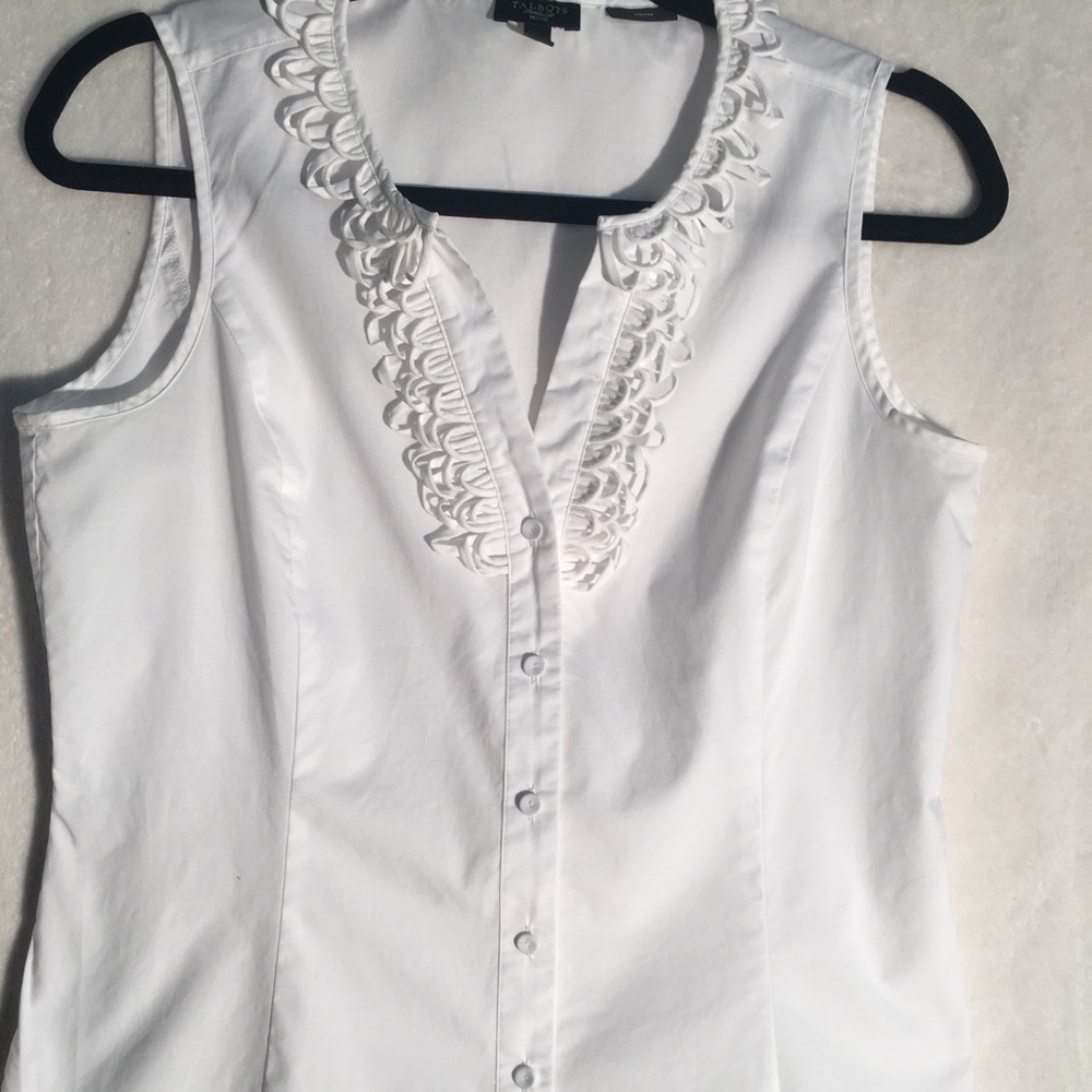 TALBOTS White sleeveless blouse